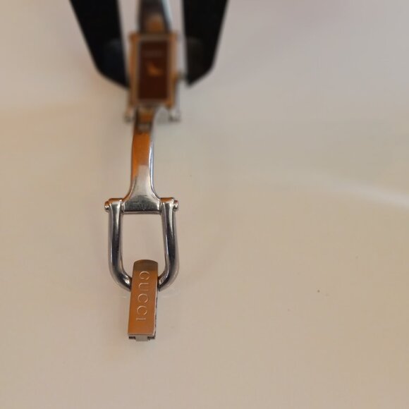 Gucci Silver & Black, Swiss Made, Quartz Ladies Watch - Picture 15 of 15